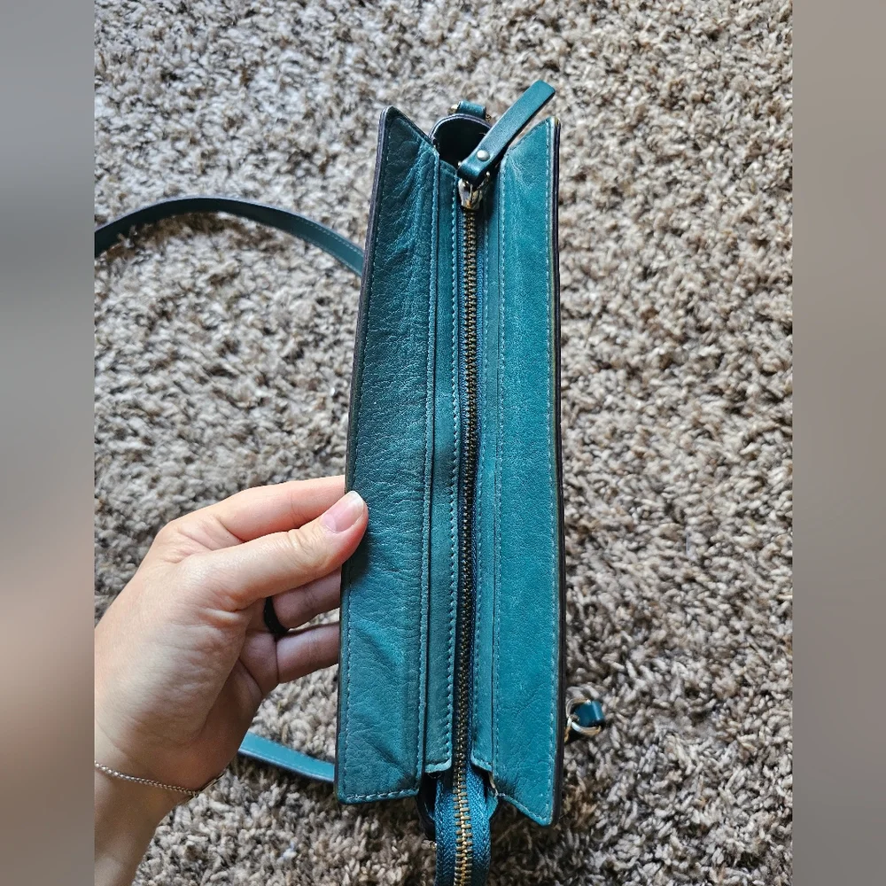 Kate Spade leather sea blue bow on a‎ front crossbody bag